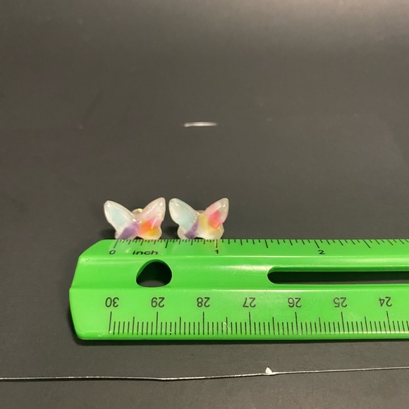 Butterfly post earring - Picture 3 of 3